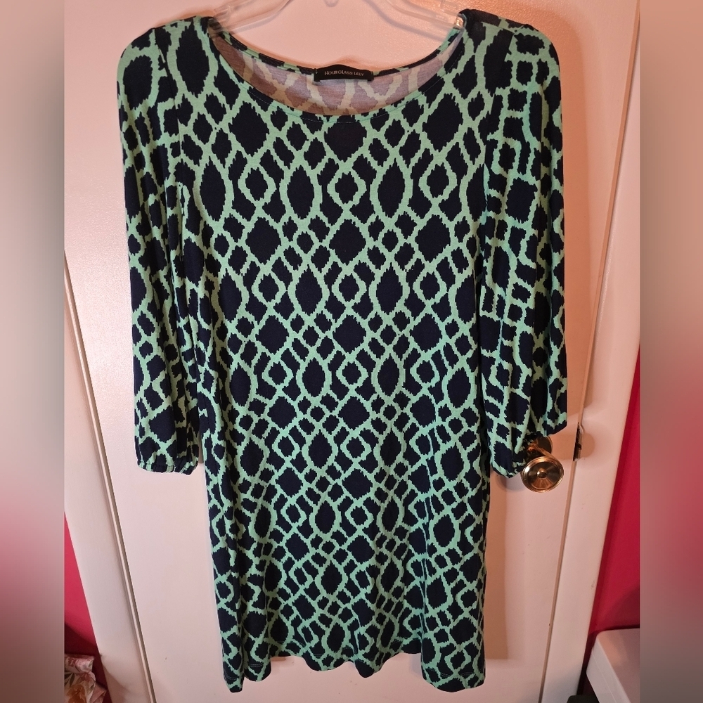 Hourglass Lilly Women's Size Small Tunic Length Top EUC